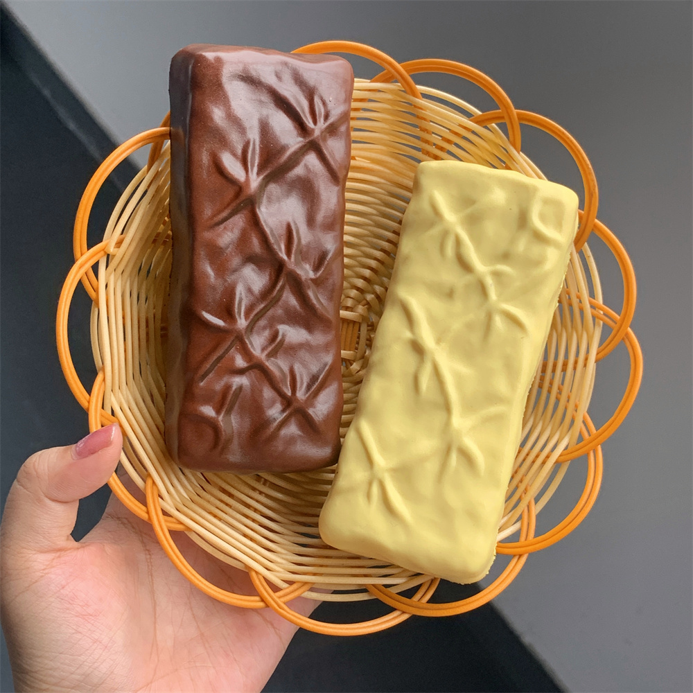 Large Snickers Model Simulatio - огляд і ціна Spicy Food Snacks
