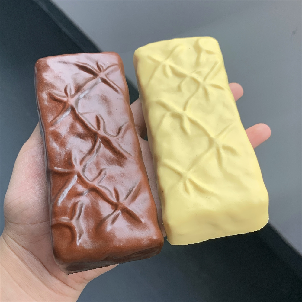 Large Snickers Model Simulatio - огляд і ціна Spicy Food Snacks
